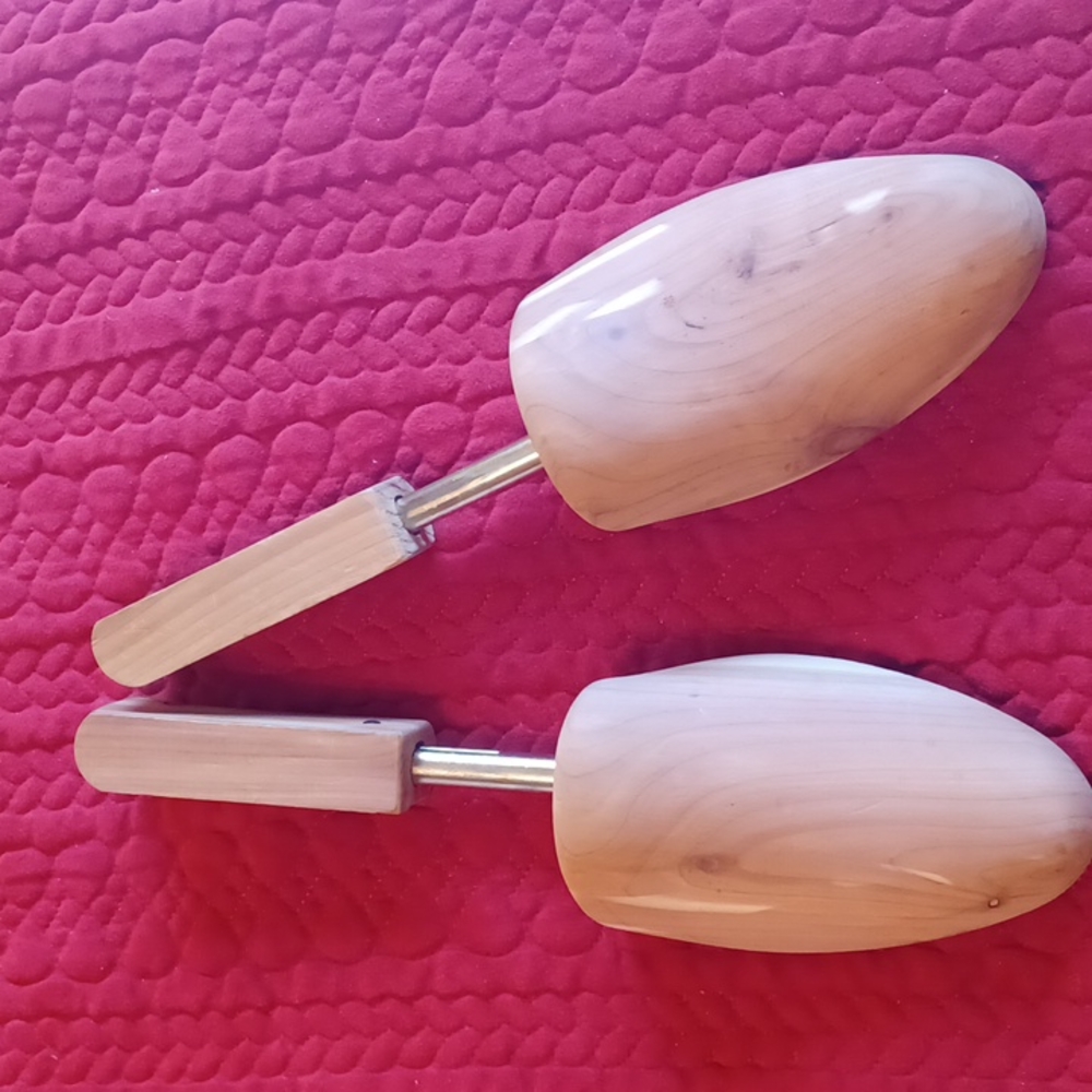 Mens cedar shoe trees
